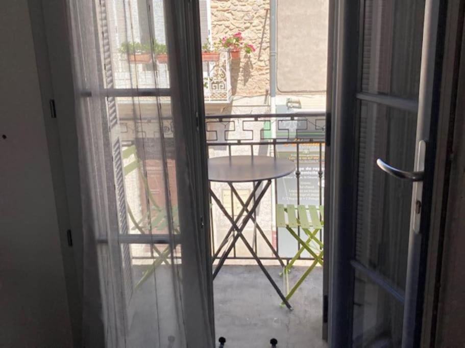 Ferienwohnung Loft Au Coeur De Nîmes Exterior foto